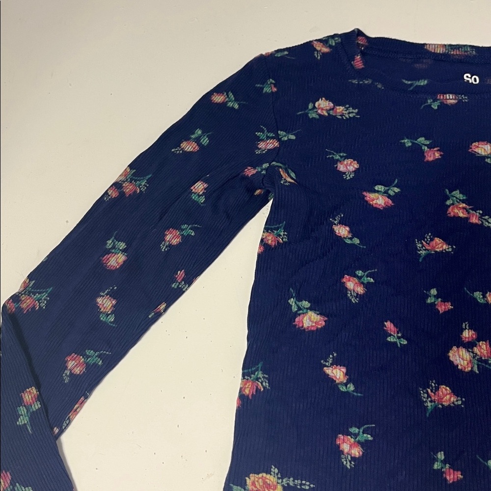 SO Medium Navy Blue Long Sleeve Floral Print Lettuce Edge Hem Stretchy Blouse - Picture 2 of 5